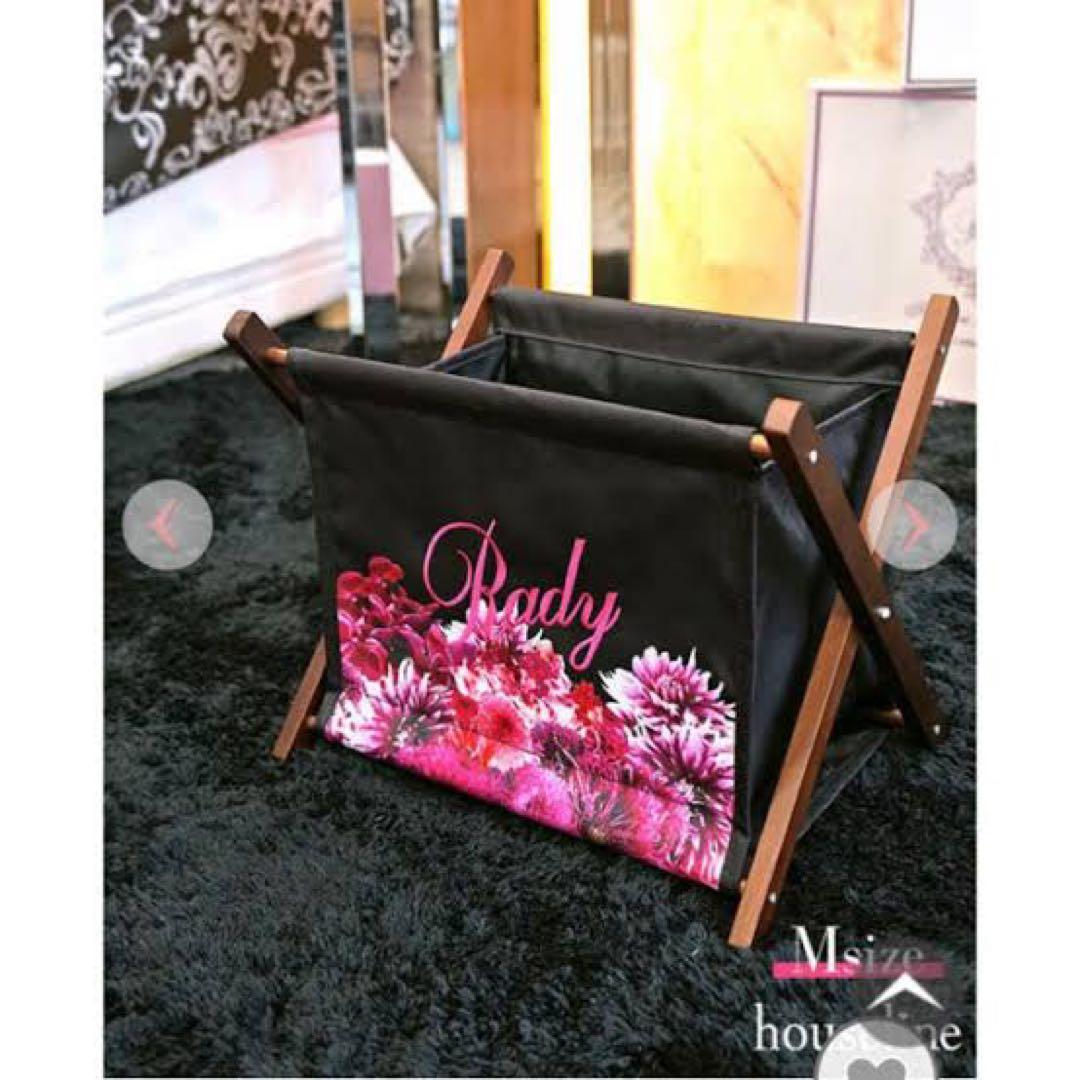 Sola。　Rady リゾフラ　マガジンラック Sola。様専用 Rady リゾフラ マガジンラック Rady（収納家具）のフリマ