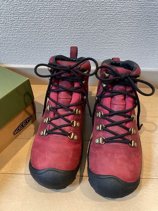 【大熊猫】KEEN ピレニーズ ウィメンズ チベットレッドxブラック 楽天市場】3月限定！最大全額ポイント還元※要エントリー 定番 キーン